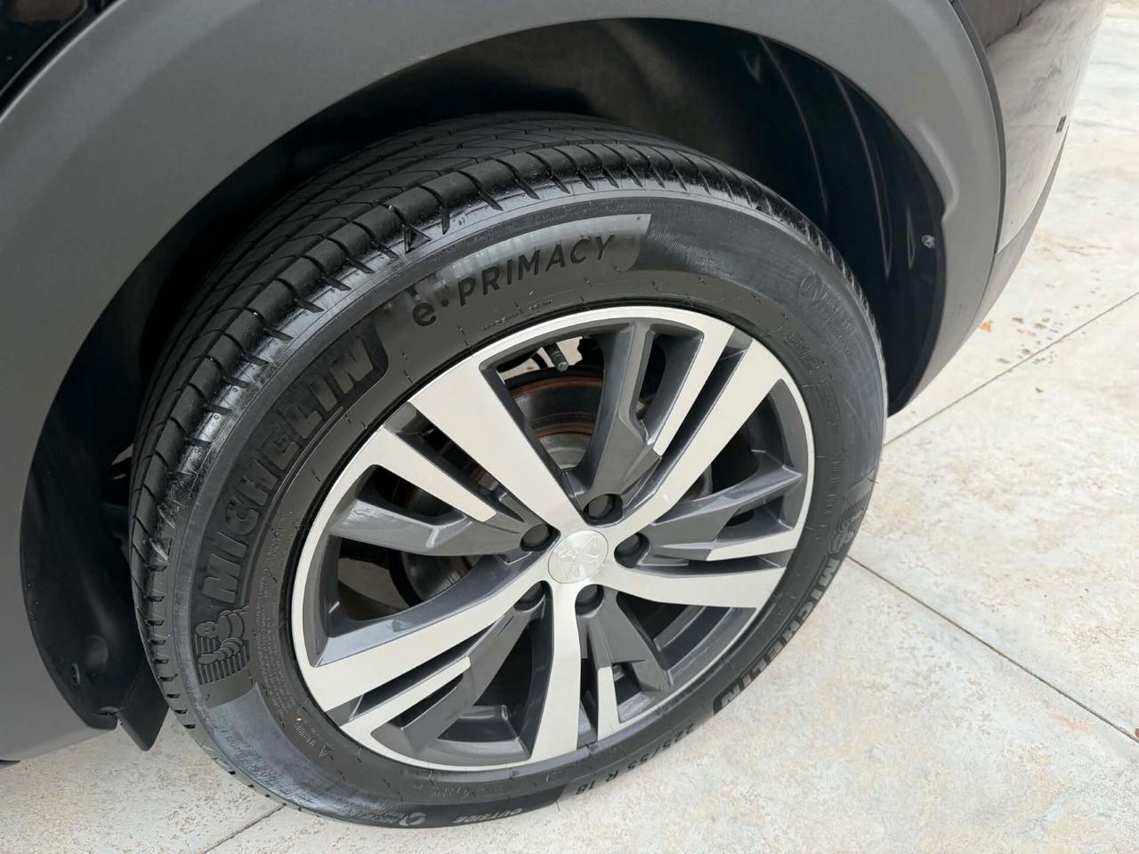 Peugeot 3008 TOTAL BLACK 1.5 Hdi 130CV EAT8