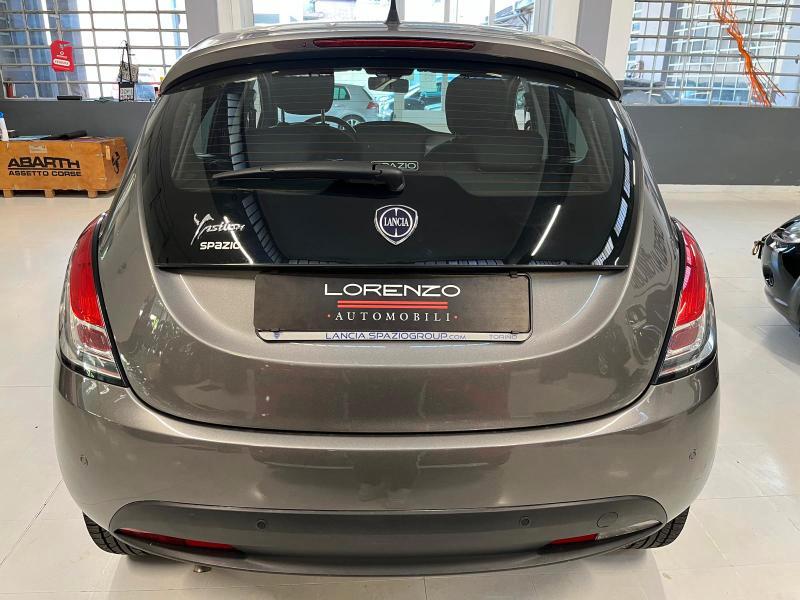 Lancia Ypsilon 1.2 GOLD KM 32000