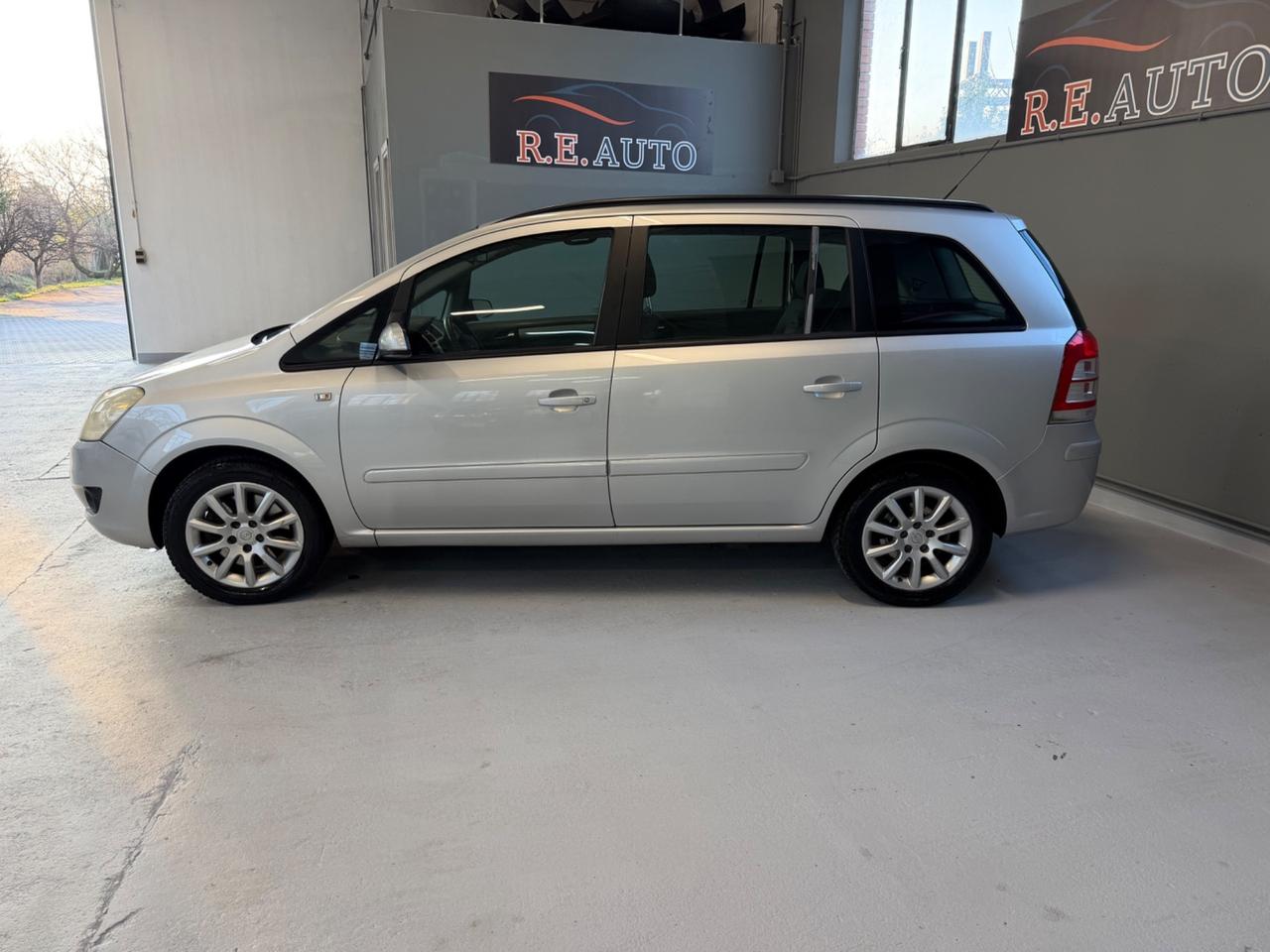 Opel Zafira 1.6 16V ecoM 94CV Cosmo