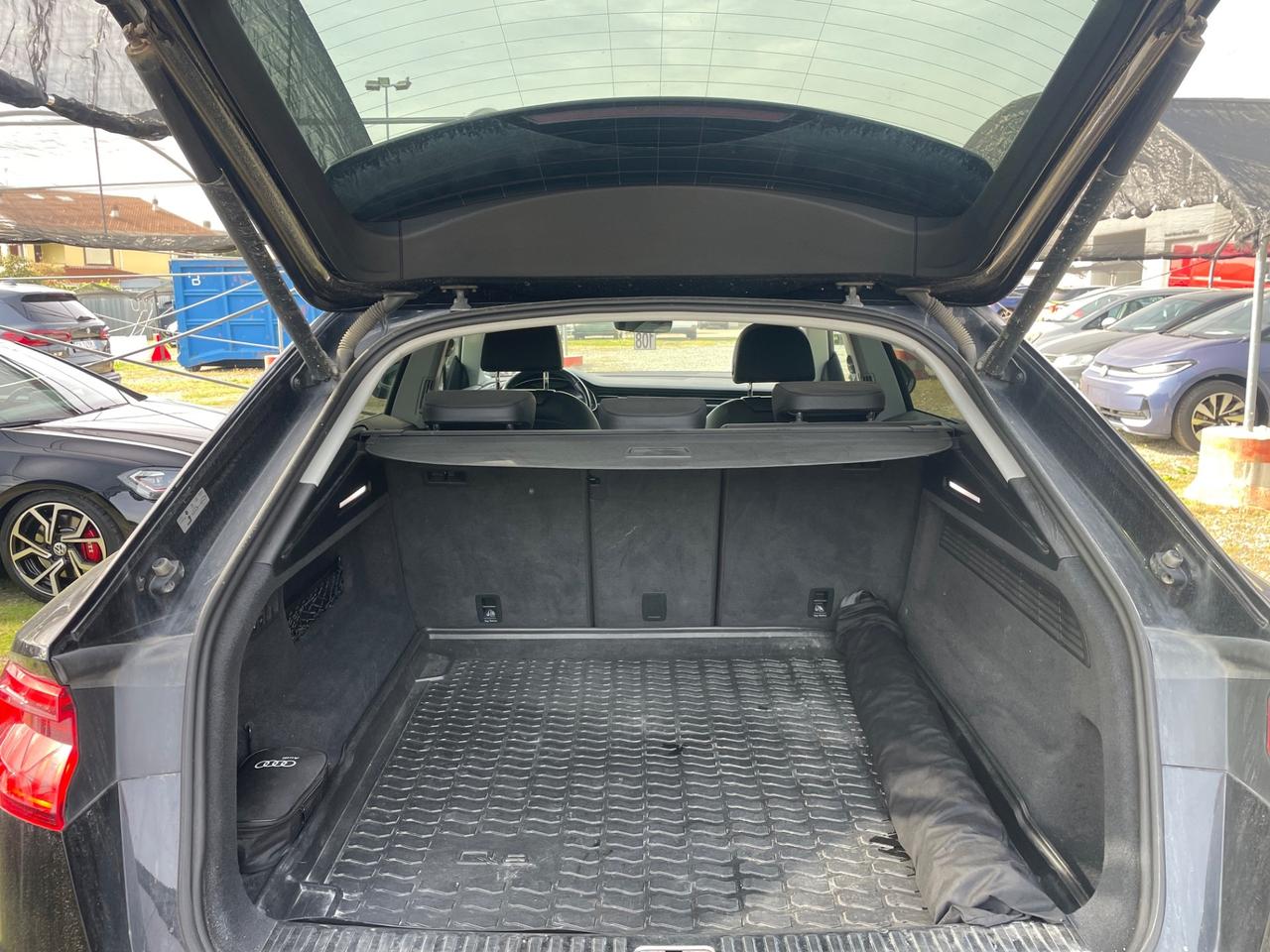 Audi Q8 50 TDI 286 CV quattro tiptronic Sport