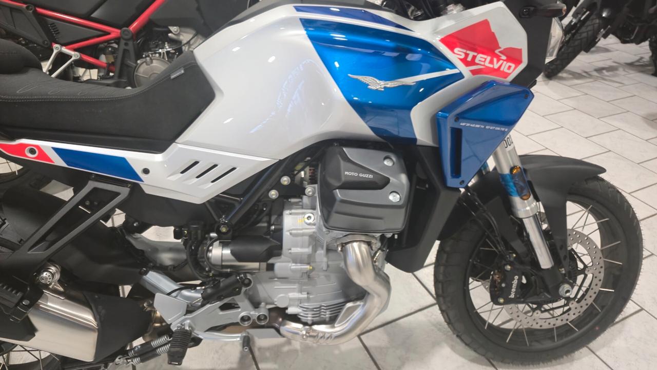Moto Guzzi Stelvio 1000 TRIBUTE