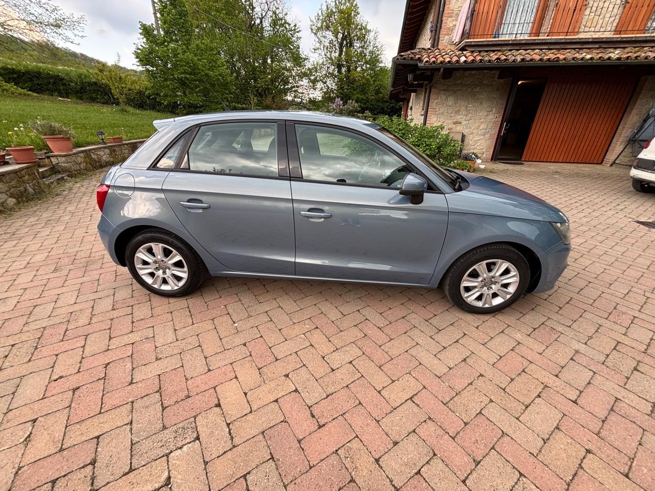 Audi A1 s SPB 1.6 TDI 90 CV 5Porte OK NEOPATENTATI