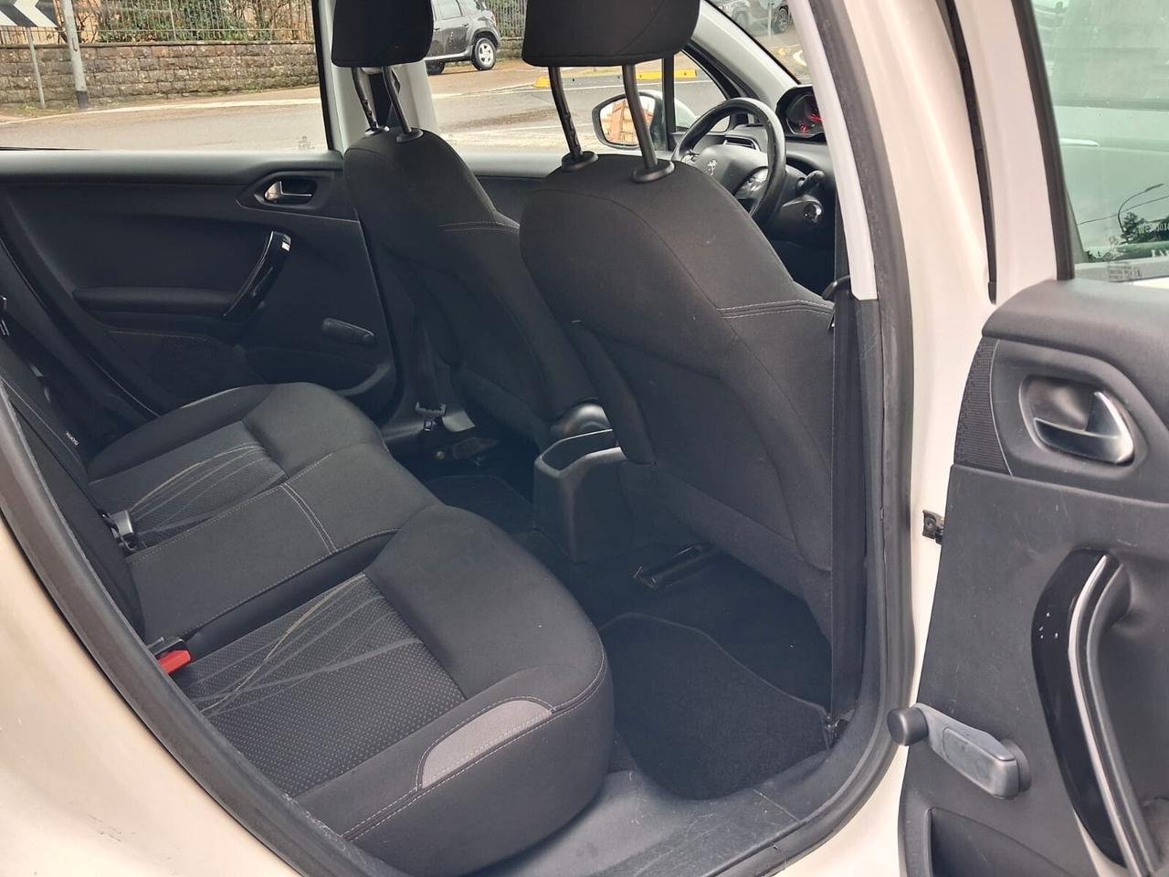 Peugeot 208 1.4 HDi 68 CV 5 porte Active