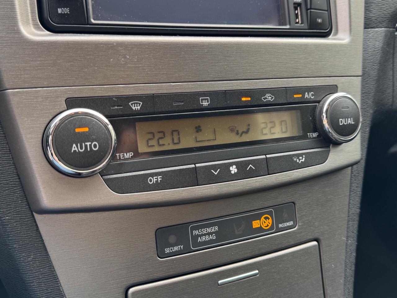 Toyota Avensis 2.0 D-4D 126cv Solo per Export