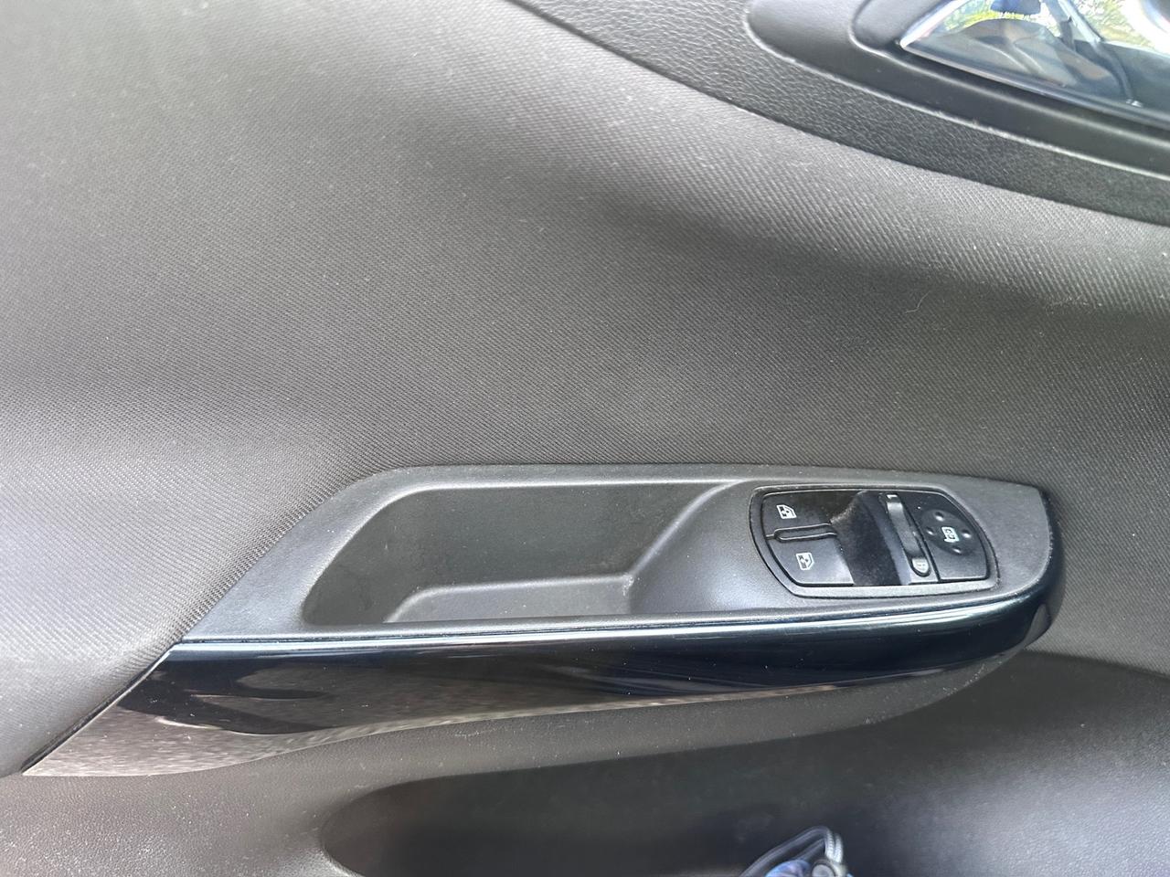 Opel Corsa 1.4 90CV GPL km certificati unipro
