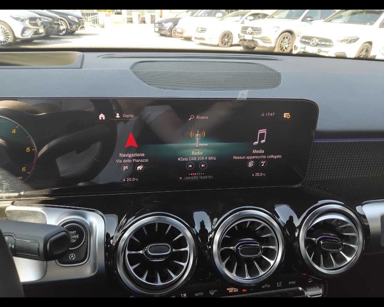 Mercedes-Benz GLB - X247 2019 - GLB 200 d Sport Plus 4matic auto
