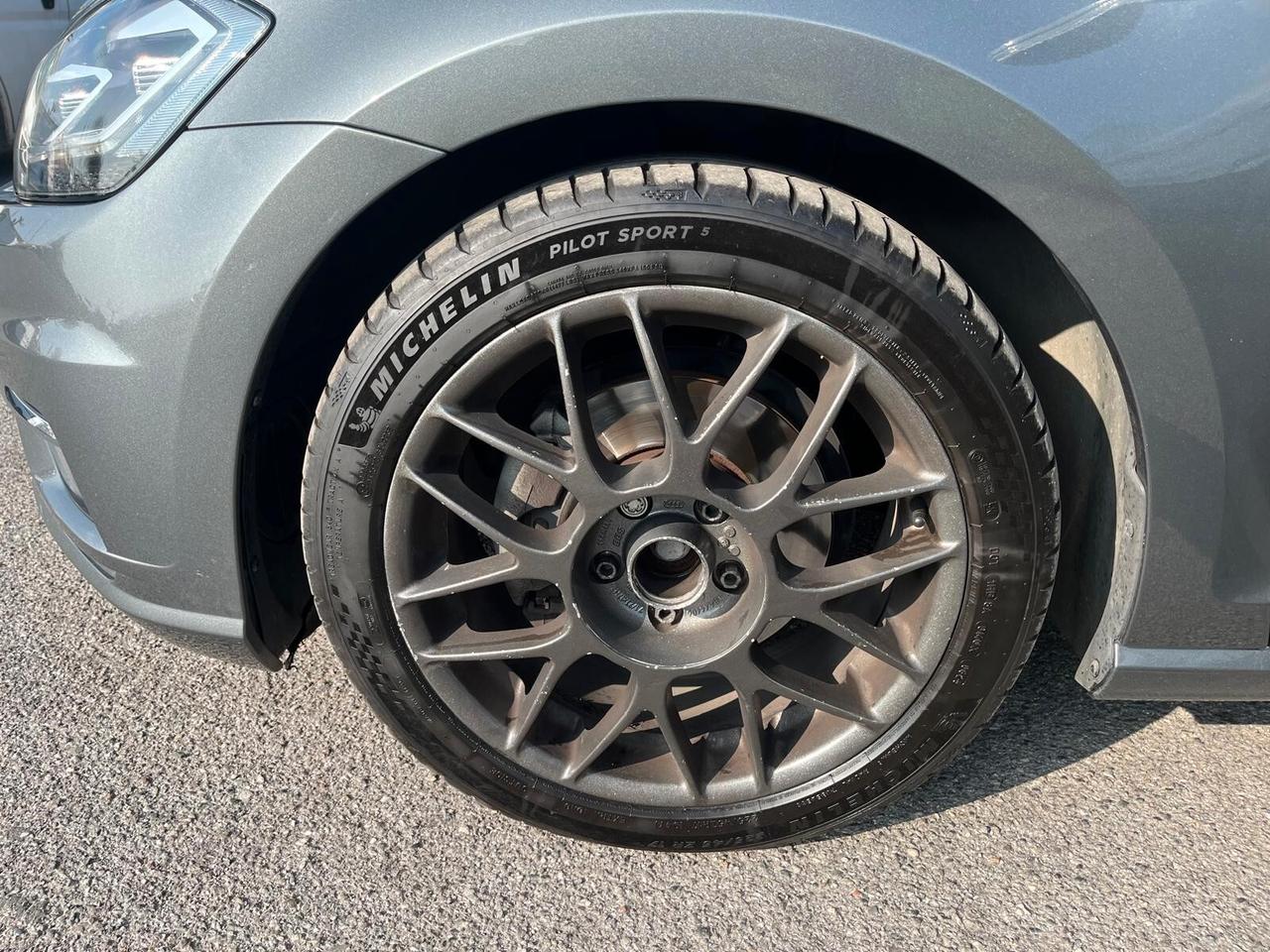 Volkswagen Golf 2.0 TDI DSG 5p. Highline