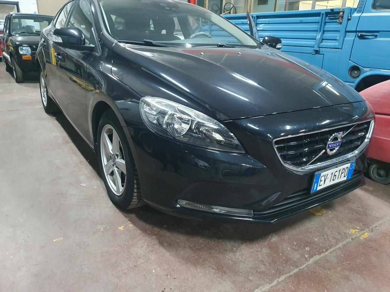 vendesi Volvo V40 D2 1.6