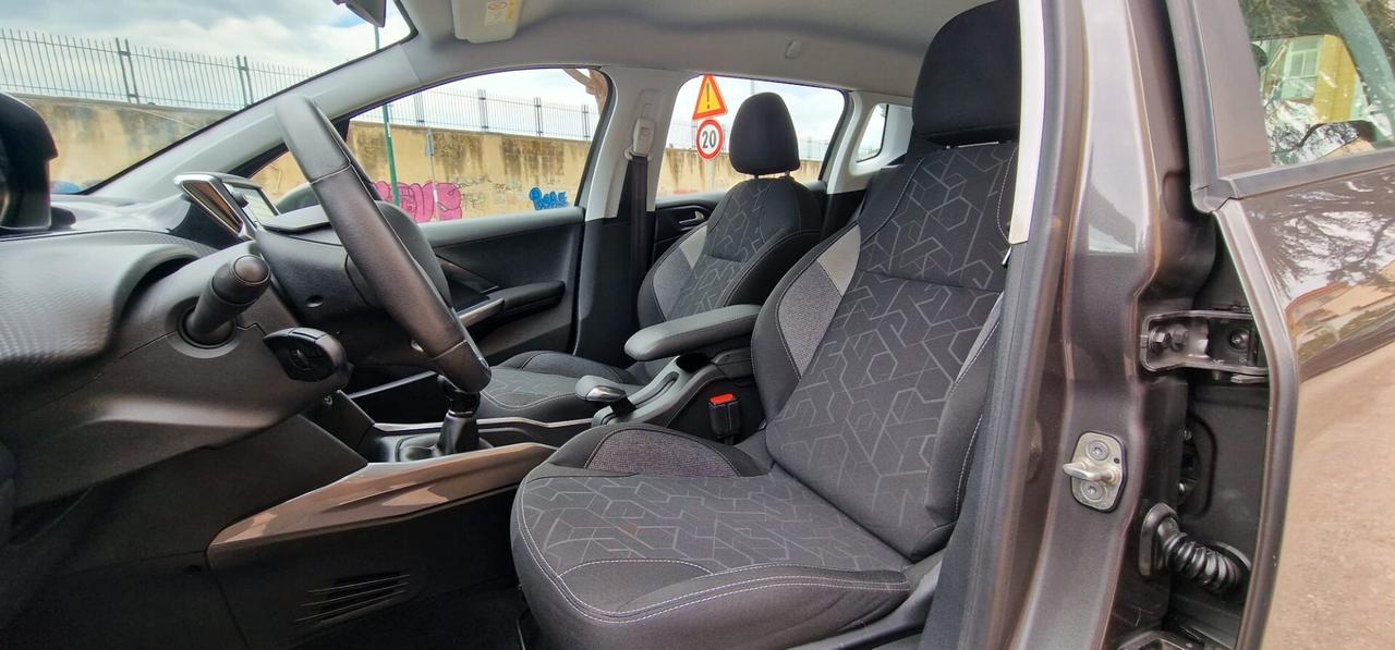 Peugeot 2008 BlueHDi 100CV Allure