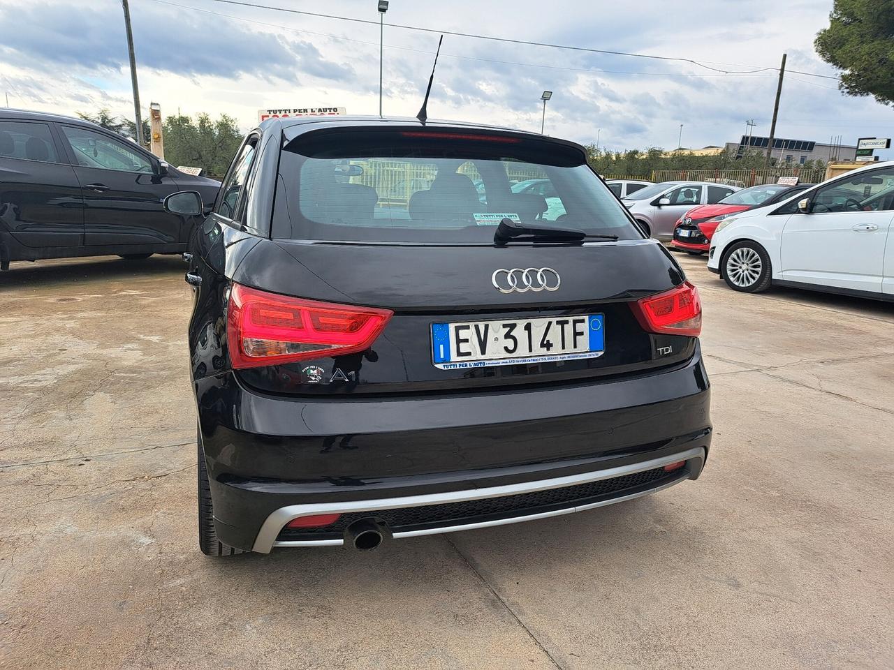 Audi A1 1.6 TDI 90 CV - 2014 S-LINE INTERNA E ESTERNA