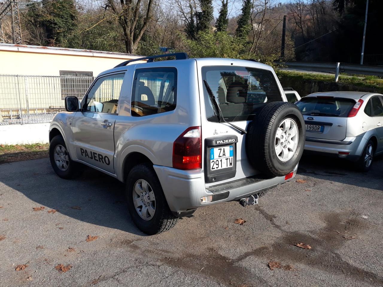 Mitsubishi Pajero 2.5 TDI 3p. GL