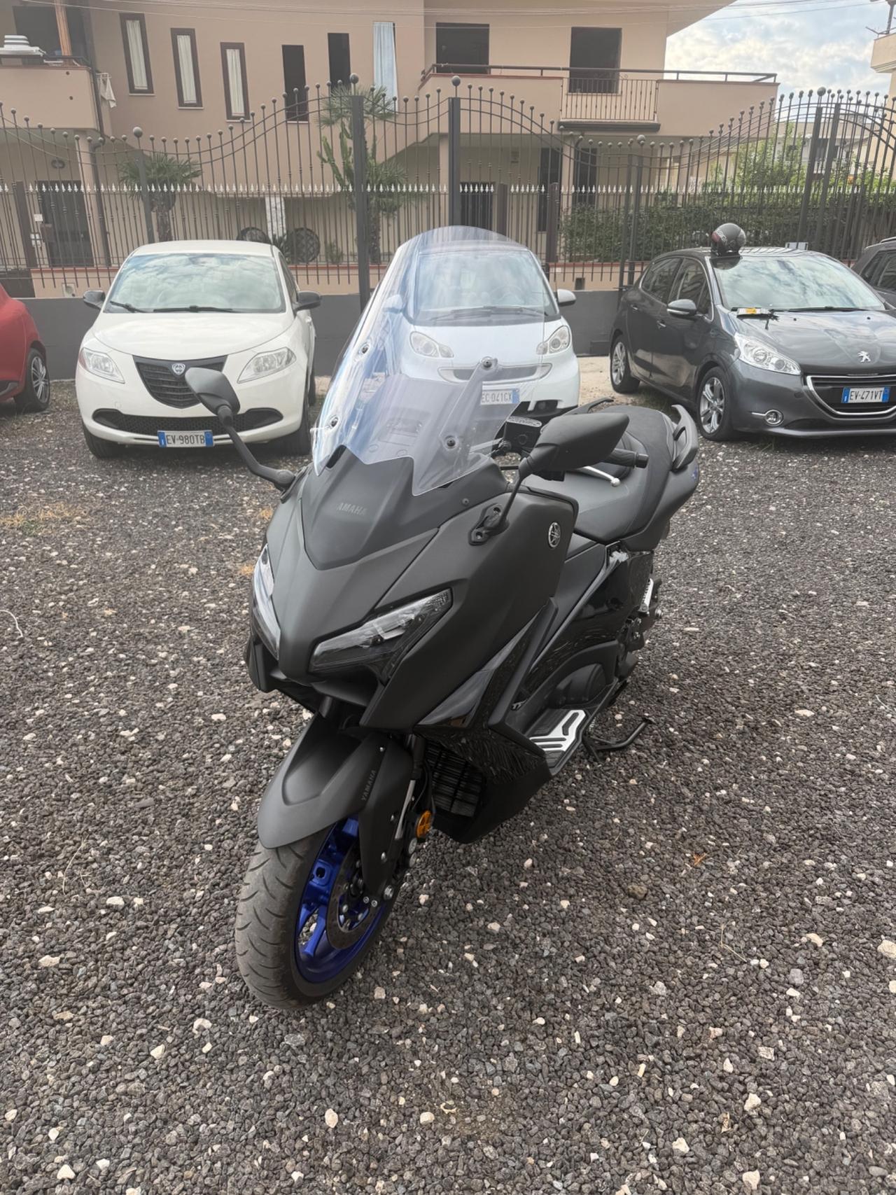 Yamaha TMAX 560