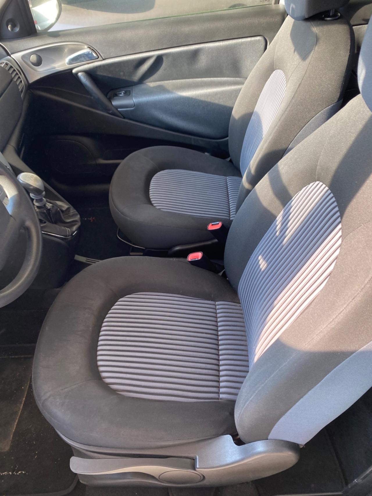 Lancia Ypsilon 1.2 Platino