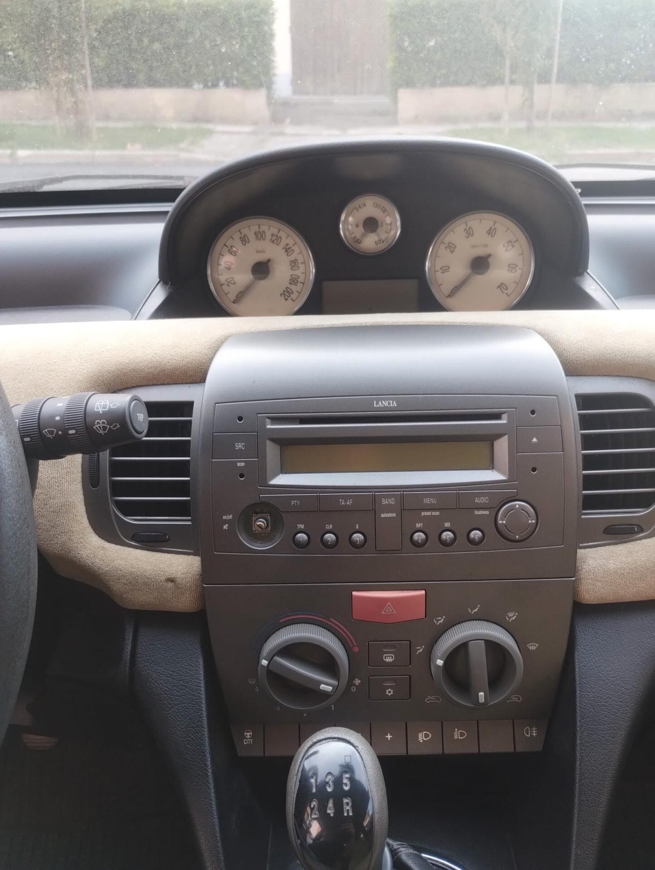 Lancia Ypsilon 1.2