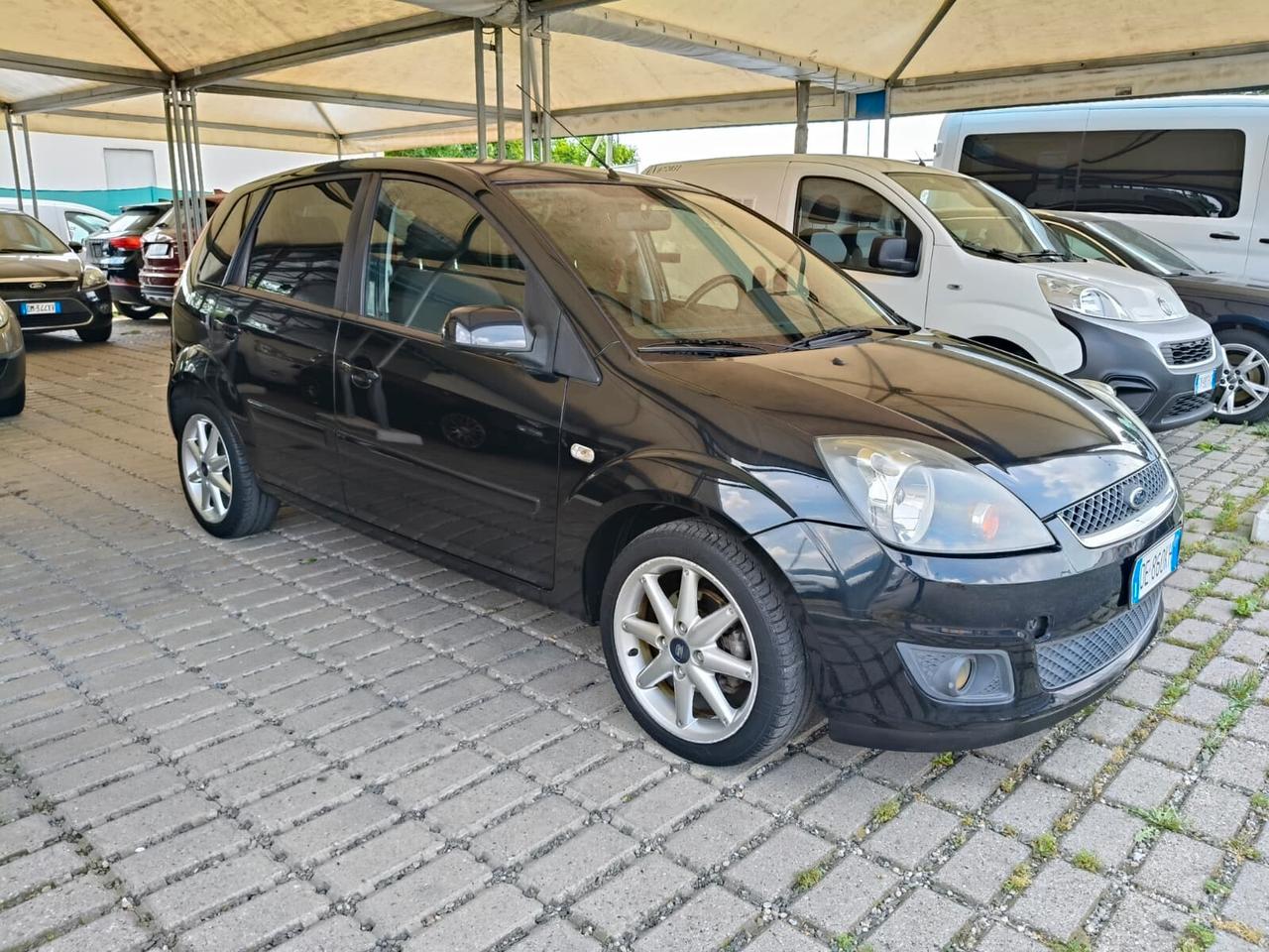 Ford Fiesta 1.4 TDCi 5p. Ghia