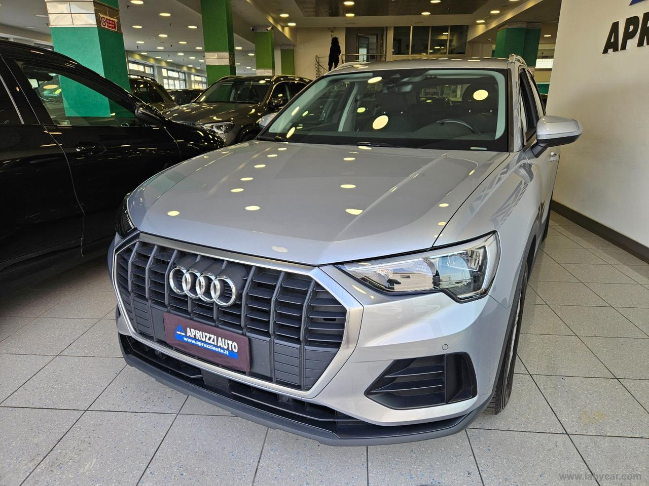 AUDI Q3 35 TDI S tronic Business