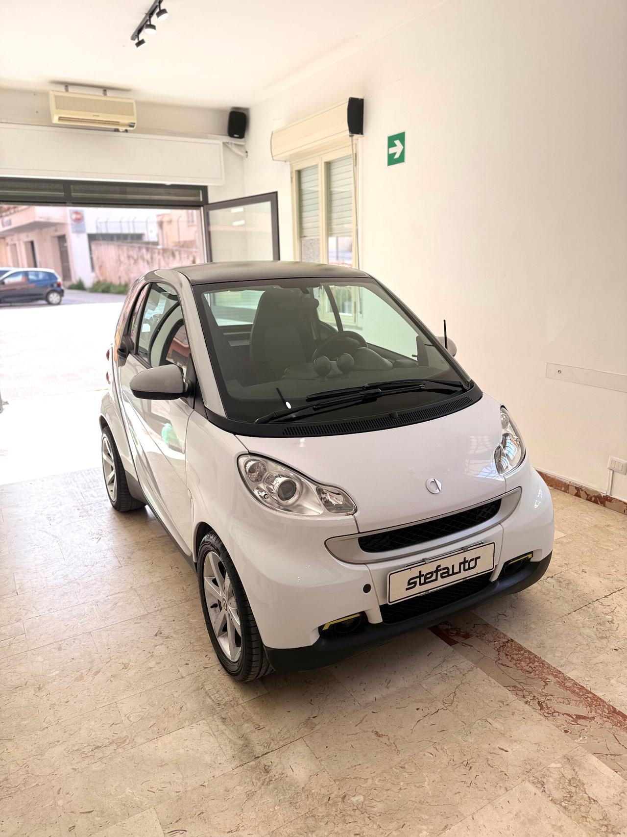 Smart ForTwo 1000 62 kW coupé passion