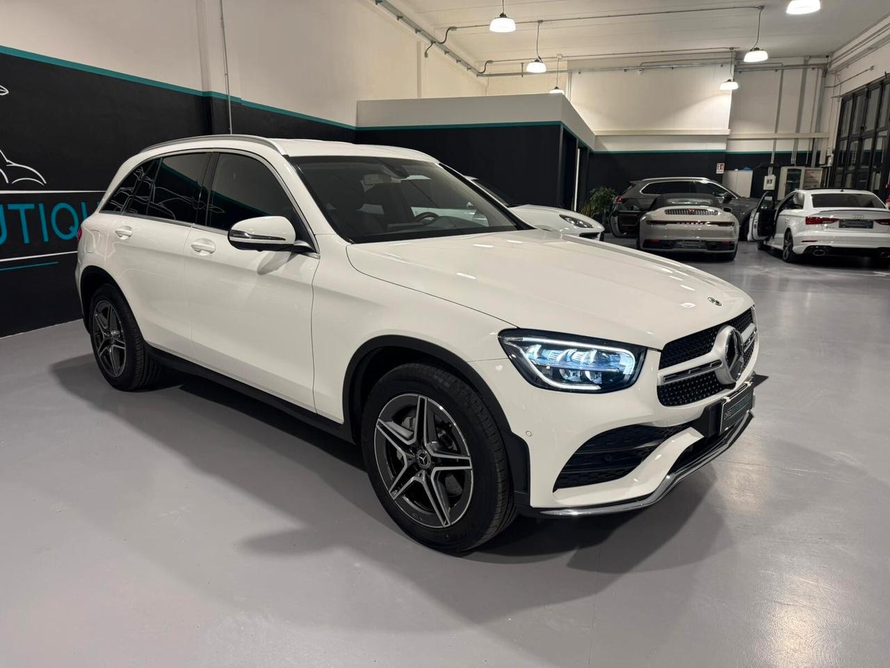 Mercedes-Benz GLC 200 d 4Matic Premium AMG Line/19"/PNEUM/FULL LED