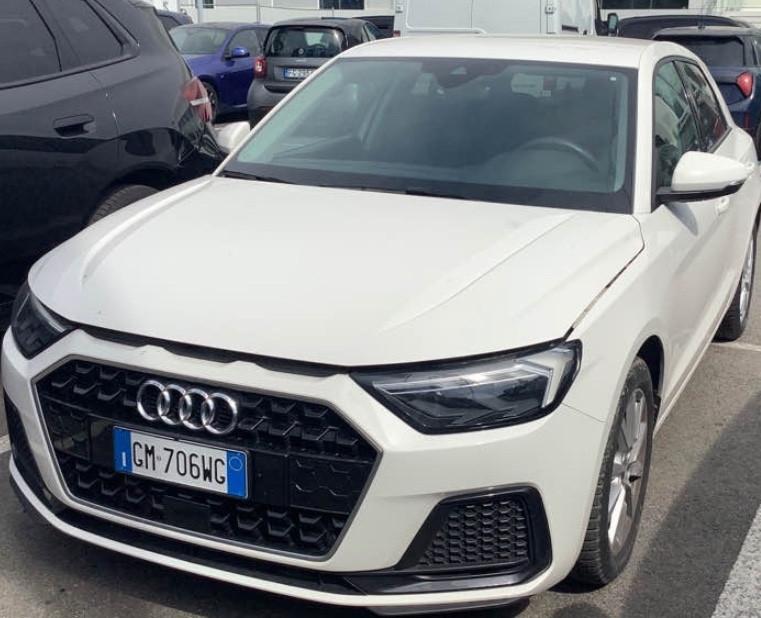 Audi A1 SPB 25 TFSI Identity Black AUTOM