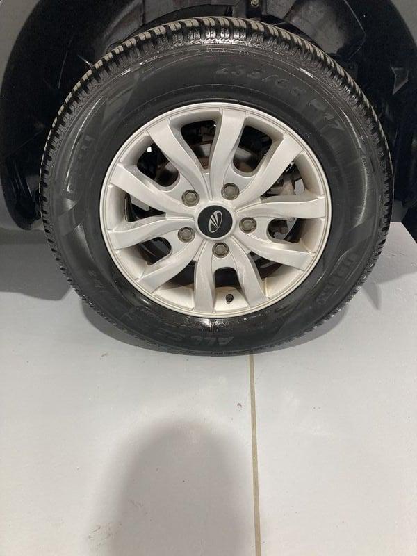 Mahindra XUV500 W6 FWD (4x2)