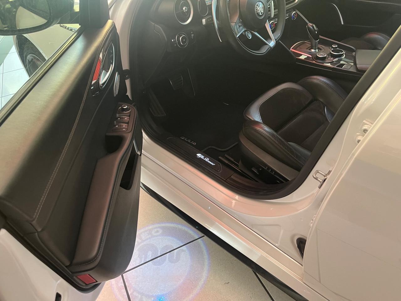 Alfa Romeo Giulia 2.2 210 CV Q4 HARMAN KARDON FULL!