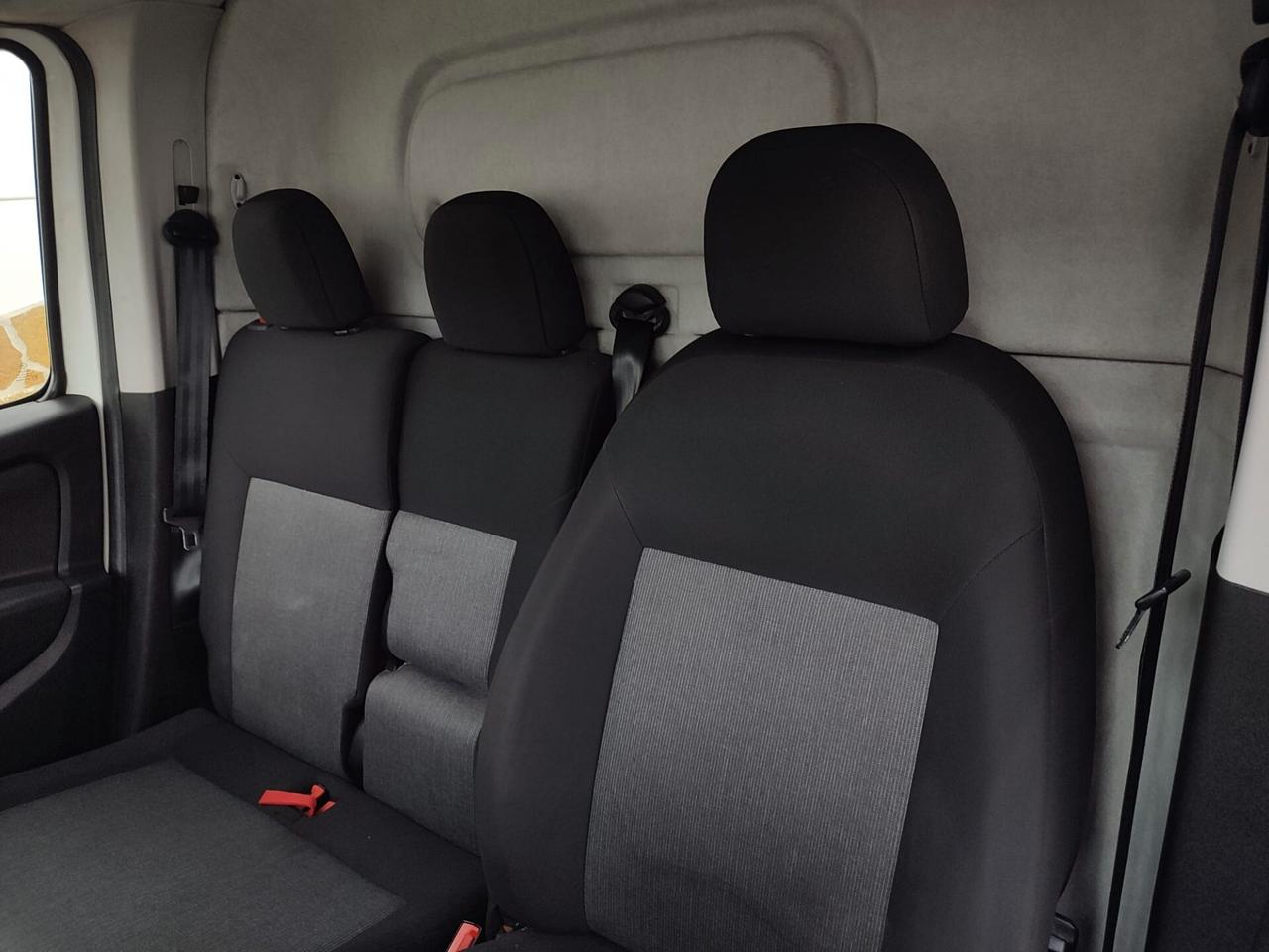 Fiat Doblo 1.6 105 CV 3 POSTI Cargo Trekking