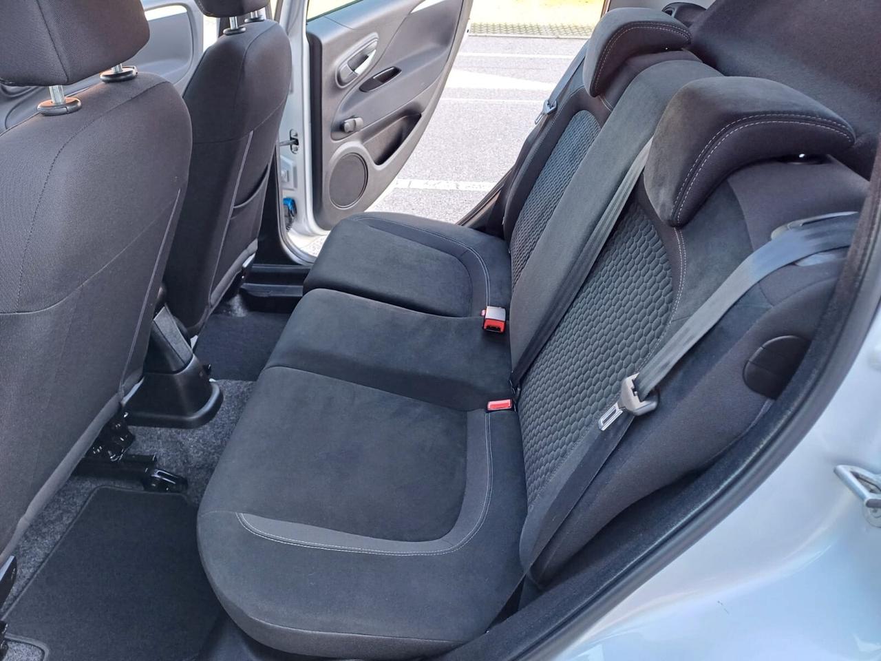 Fiat Punto 1.2 8v 69 cv 5 porte Lounge GPL