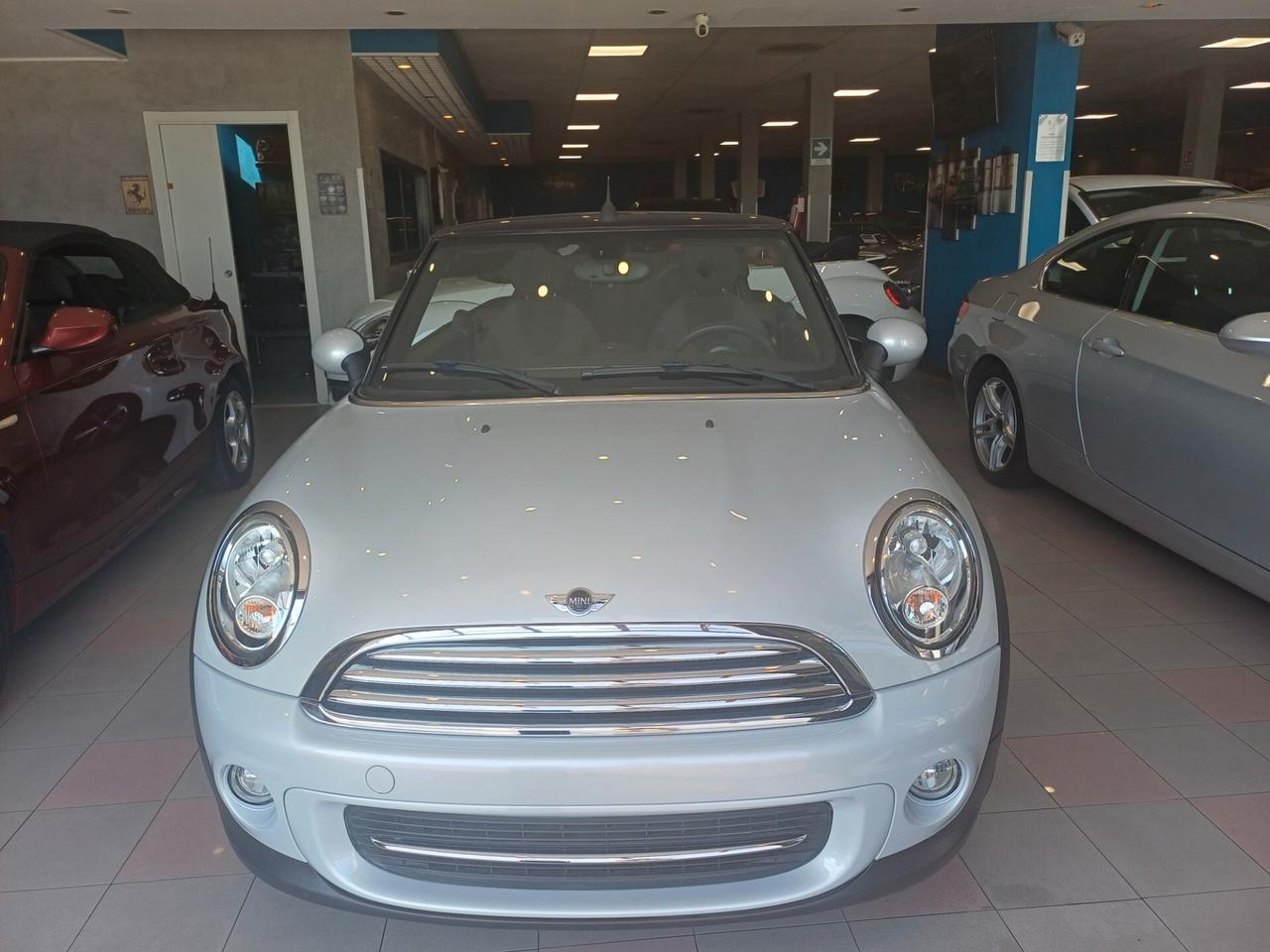 Mini Cooper Cabrio 1.6 White silver metallic