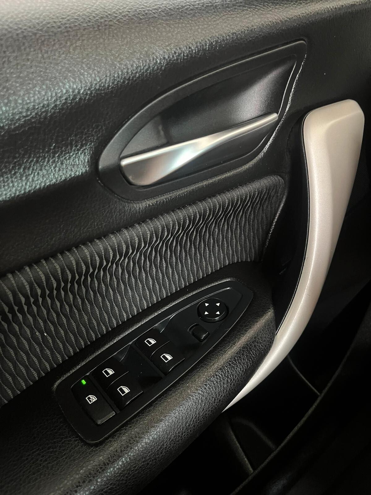 Bmw 120 120i 5p. Advantage