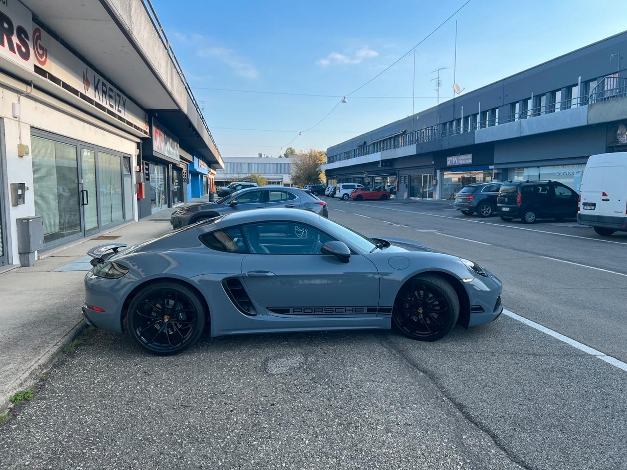 Porsche Cayman 718 STYLE EDITION
