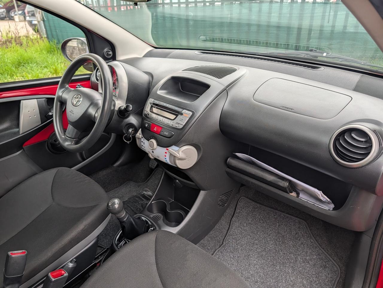 Toyota Aygo 1.0 12V VVT-i 5 porte Lounge UNICO PROPRIETARIO TAGL. CERT.