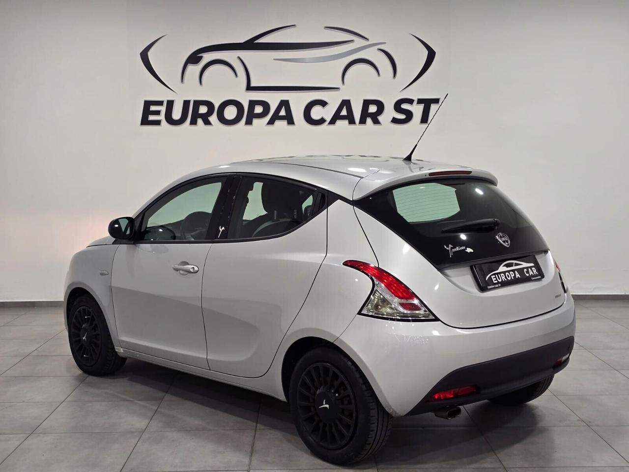 Lancia Ypsilon 1.2 69 CV 5 porte Gold NEOPATENTATI