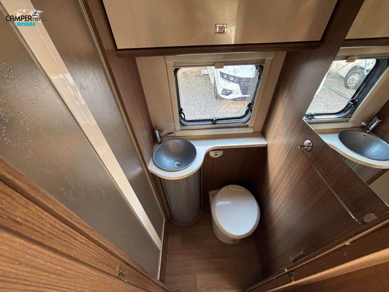 RIMOR XGO DYNAMIC 35 - mansardato con letto matrimoniale in coda ed ampio garage