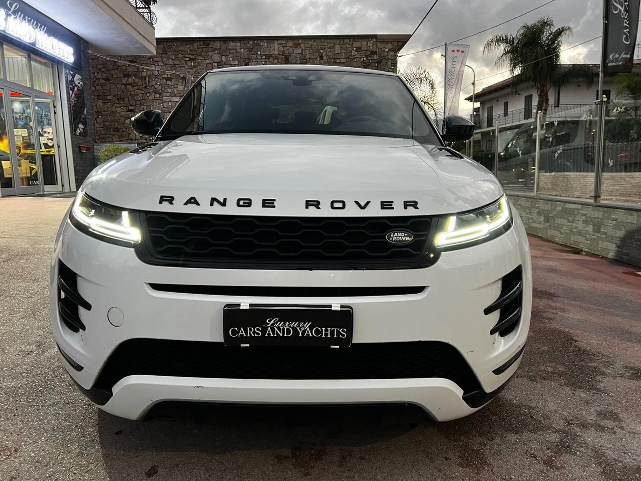 Land Rover Range Evoque 2.0D 150-R-Dynamic-2019-FULL