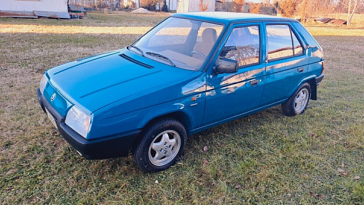 Skoda Favorit 136 LS SOLD NEW IN ITALY ! ONLY 1 OWNER