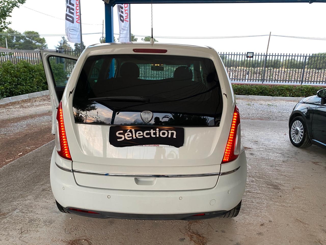 Lancia MUSA 1.4 Argento Ecochic GPL KM CERTIFICATI --GPL REVISIONATO 06-2020,OK FINO AL 06--20230----Pacchetti auto per commercianti ---