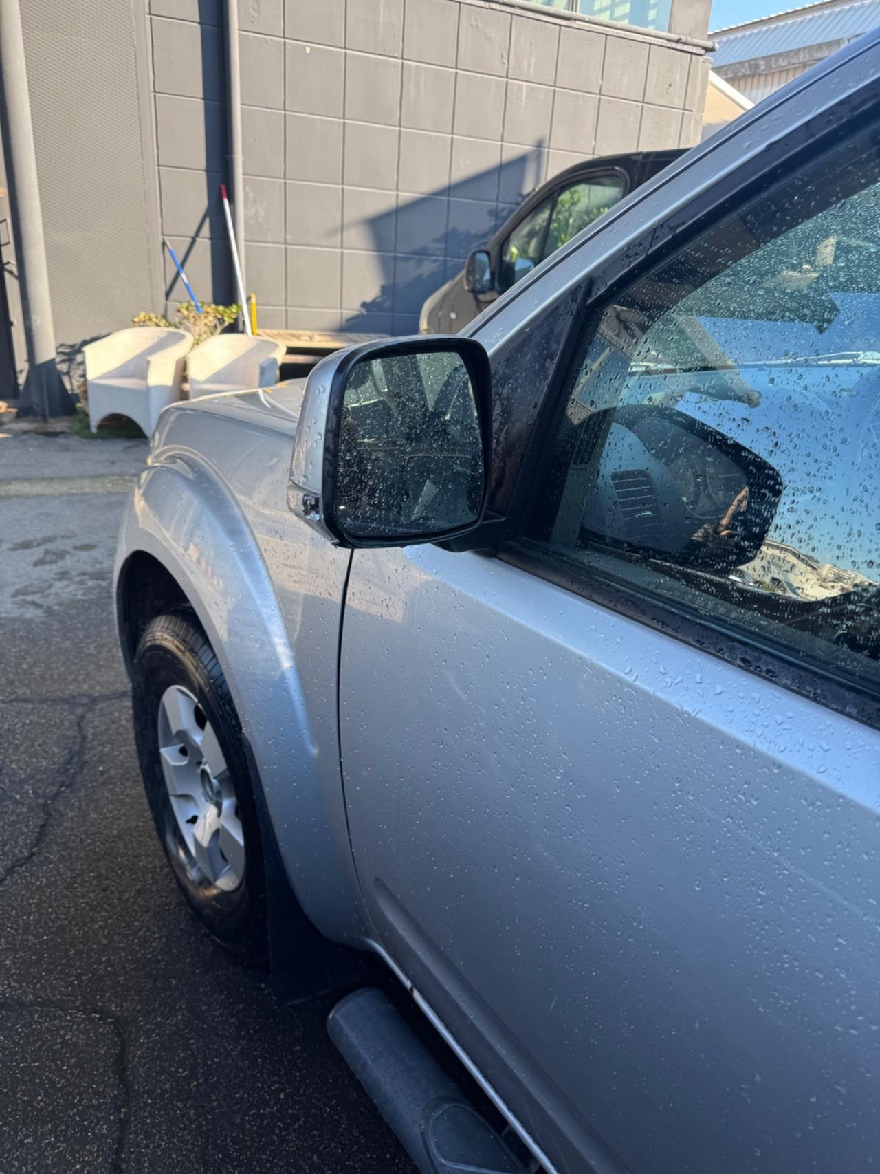 Nissan Navara 2.5 dCi 190CV 4 porte Double Cab LE