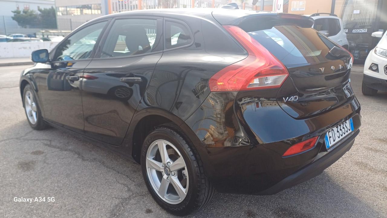 Volvo V40 D2 Geartronic Business