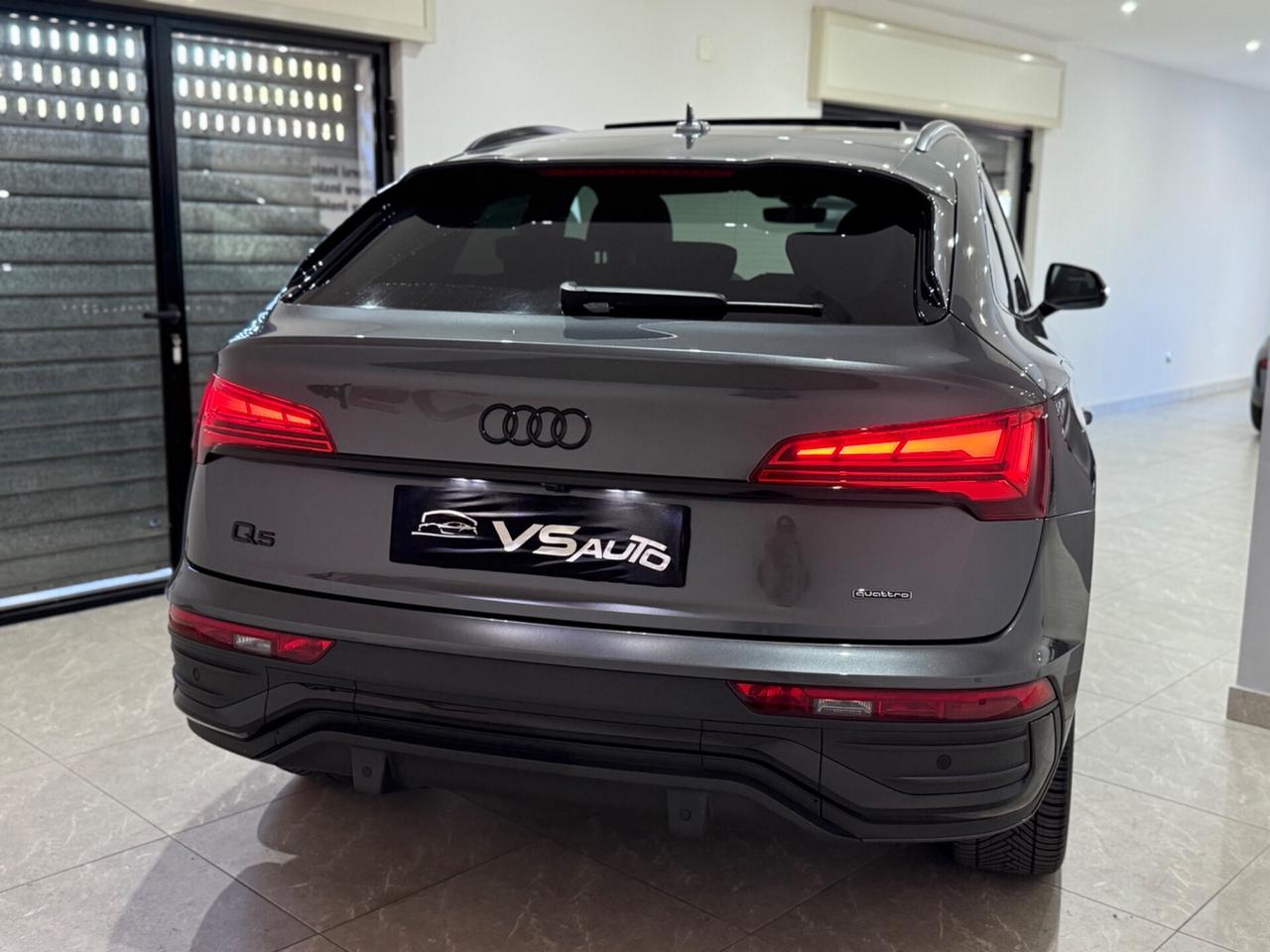 Audi Q5 40 TDI 204 CV quattro S tronic Identity Black