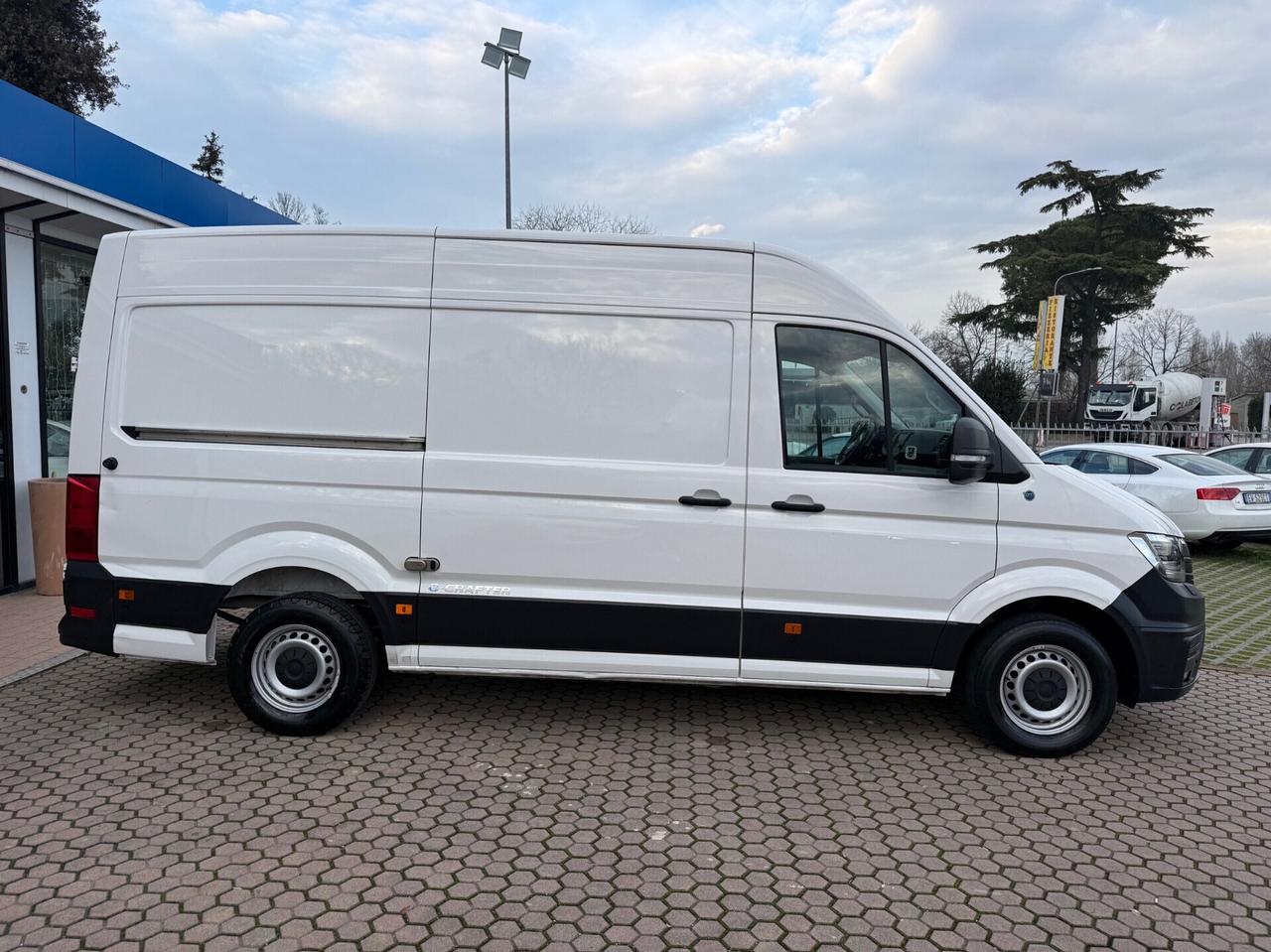 Volkswagen Crafter e-Crafter 35 136 CV PM-TA Furgone ok neopatentati 11000 PIU IVA