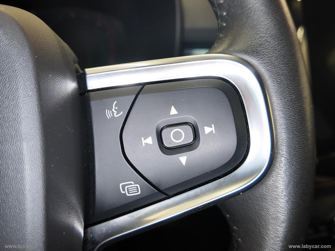 VOLVO XC40 D3 Geartronic Momentum Pro N1