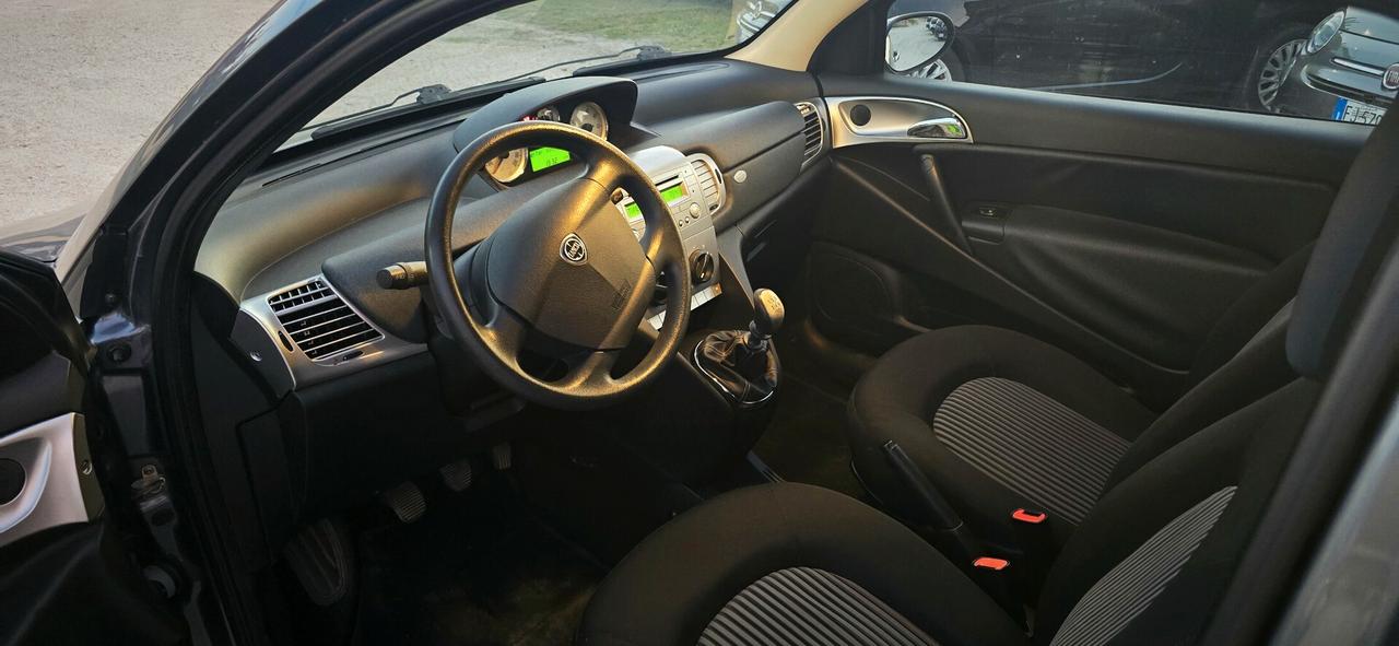 Lancia Ypsilon 1.2 - PERFETTA