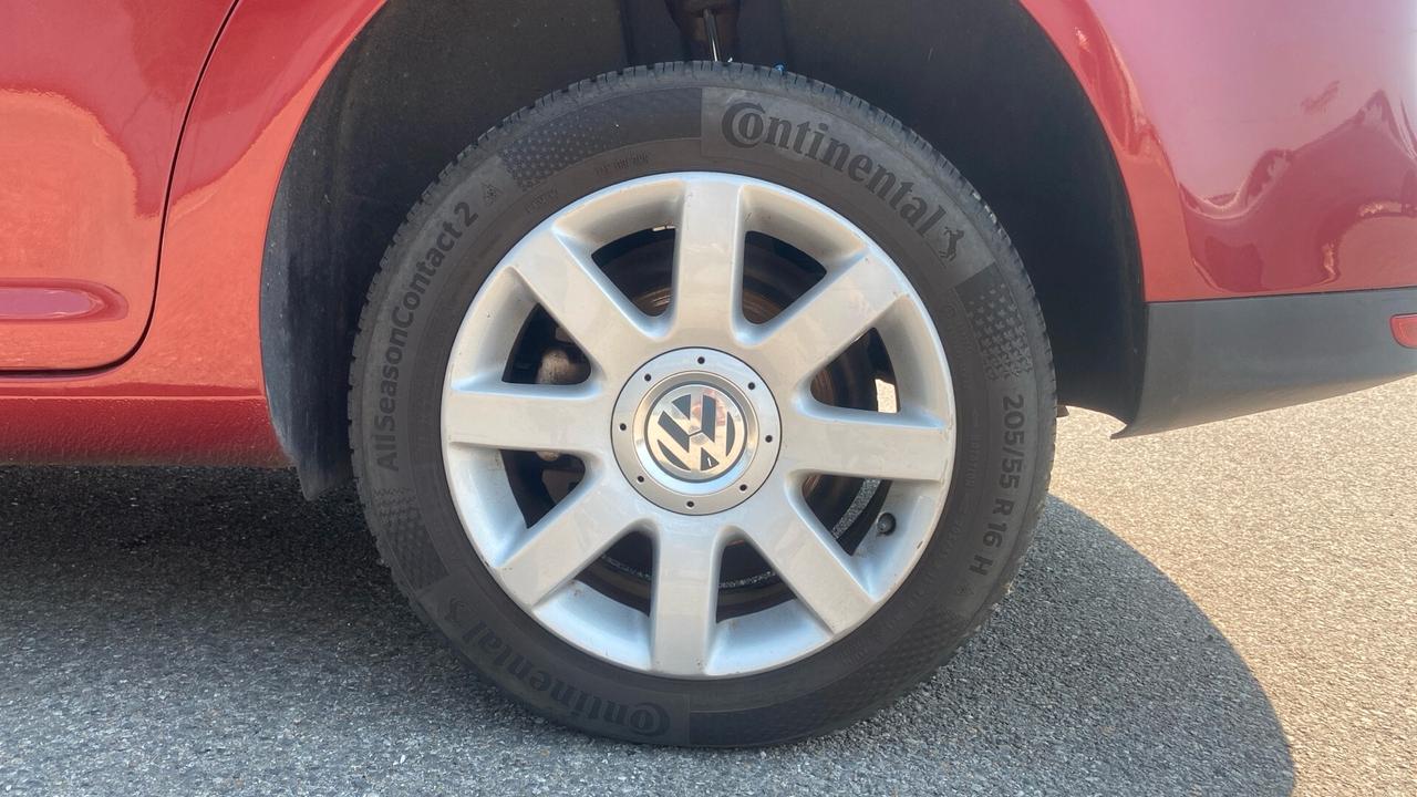Volkswagen Touran 2.0 TDI HIGHLINE 7 POSTI 2009