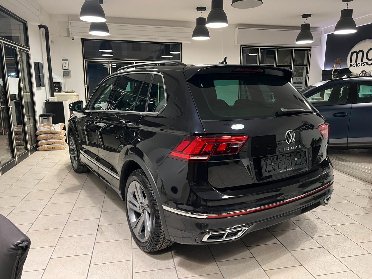 Volkswagen Tiguan 2.0 TDI 150CV 4MOT R-Line AMBIENT