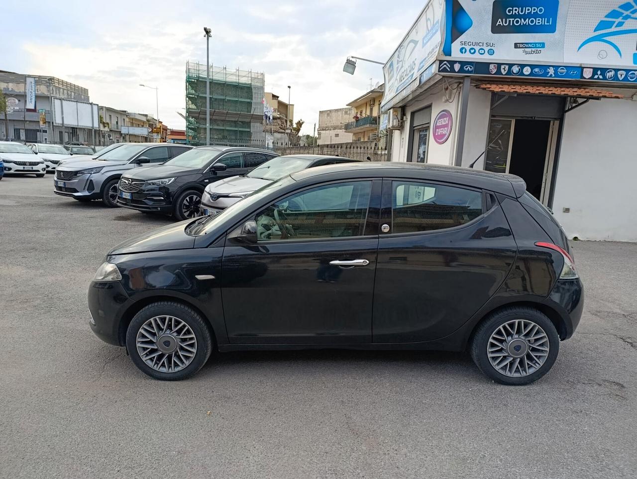 Lancia Ypsilon 1.2 69 CV 5 porte GPL Ecochic Silver