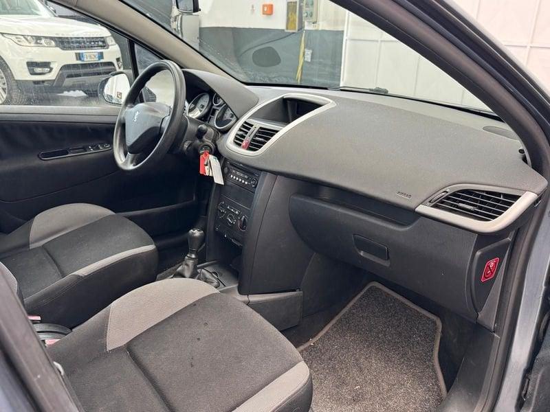 Peugeot 207 207 5p 1.4 hdi XS