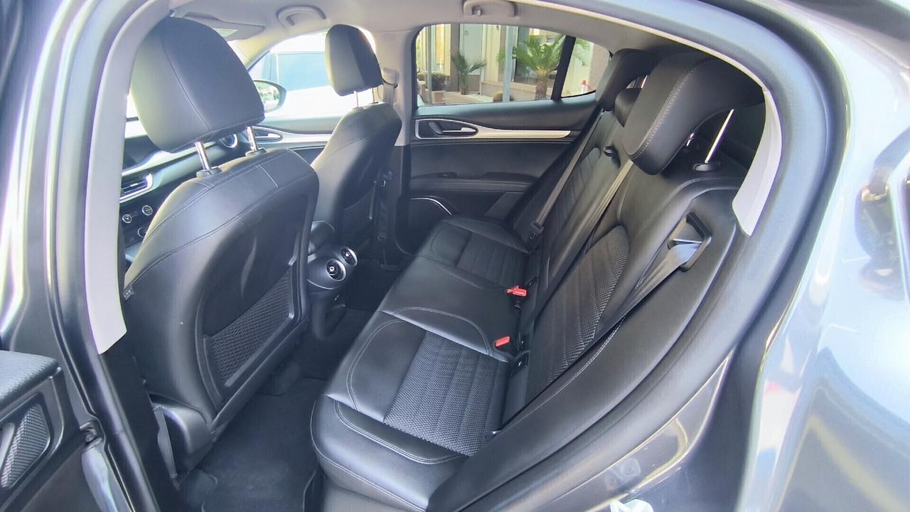 Alfa Romeo Stelvio 2.2 Turbodiesel 210 CV AT8 Q4 B-Tech
