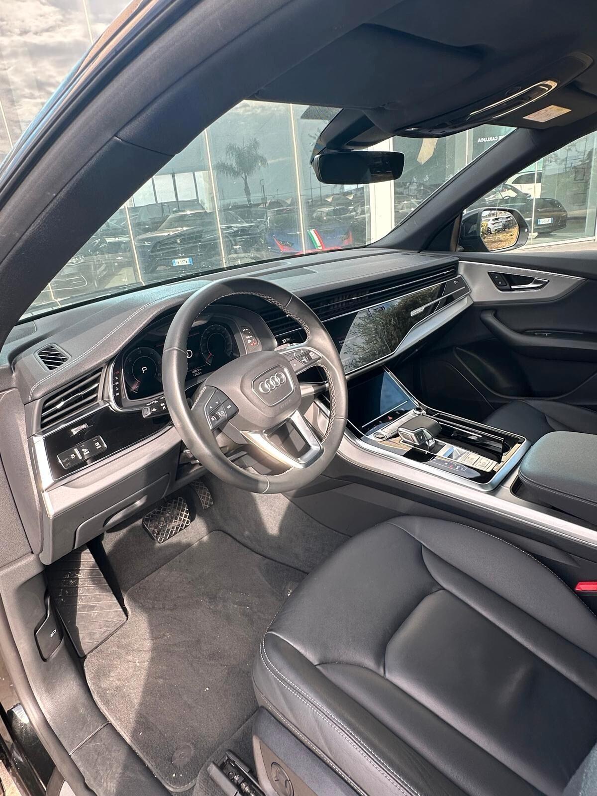 Audi Q8 50tdi S line possibilità noleggio no scoring