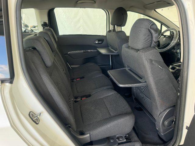 PEUGEOT 5008 cil. 2.0 HDi 163CV comandi Disabili