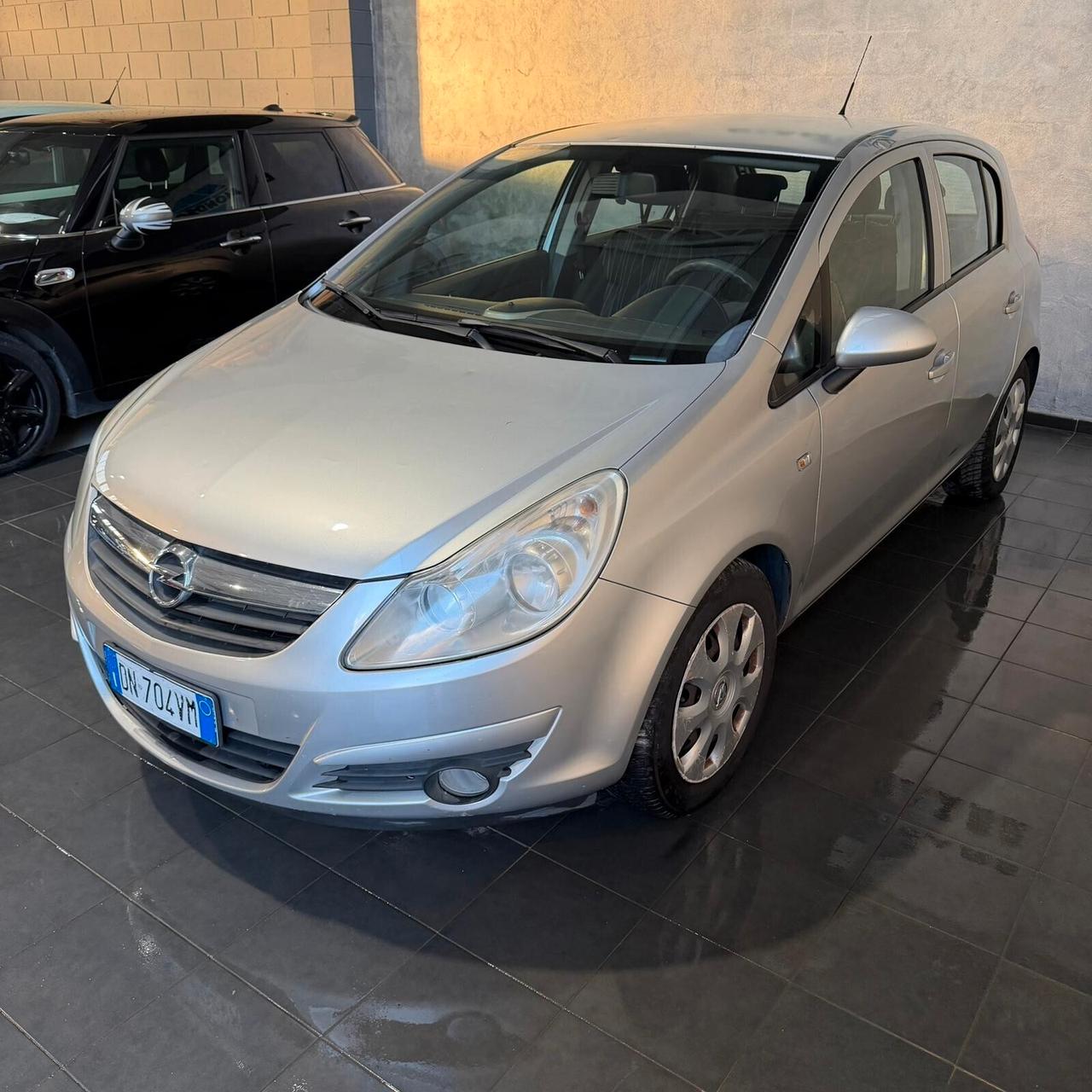 Opel Corsa 1.2 5 porte Club